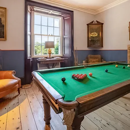 Fieldgate House *